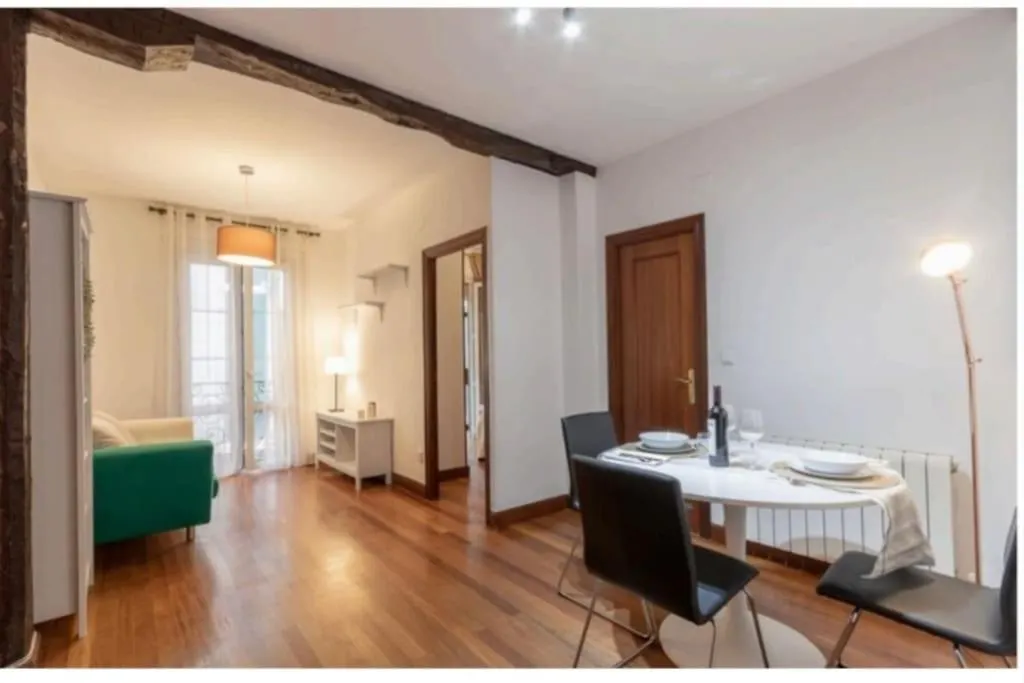 Apartamento En El Centro De Bilbao. Casco Viejo公寓 0*, 毕尔巴鄂